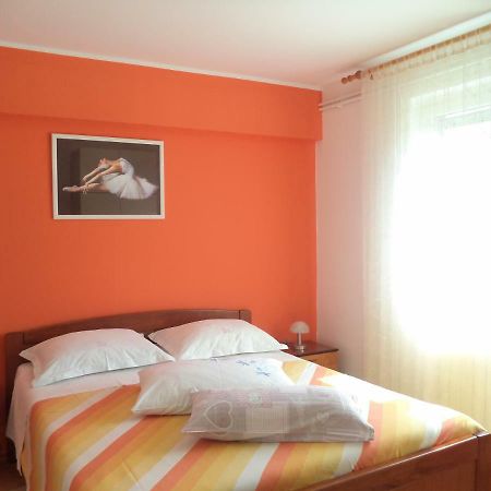 Valeriana Apartment Pula Ngoại thất bức ảnh