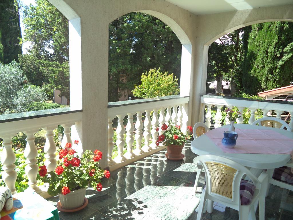 Valeriana Apartment Pula Ngoại thất bức ảnh