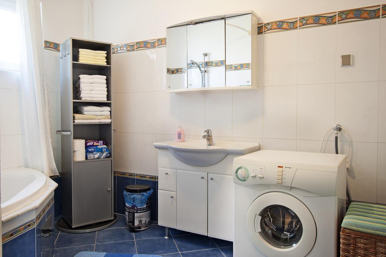 Valeriana Apartment Pula Ngoại thất bức ảnh