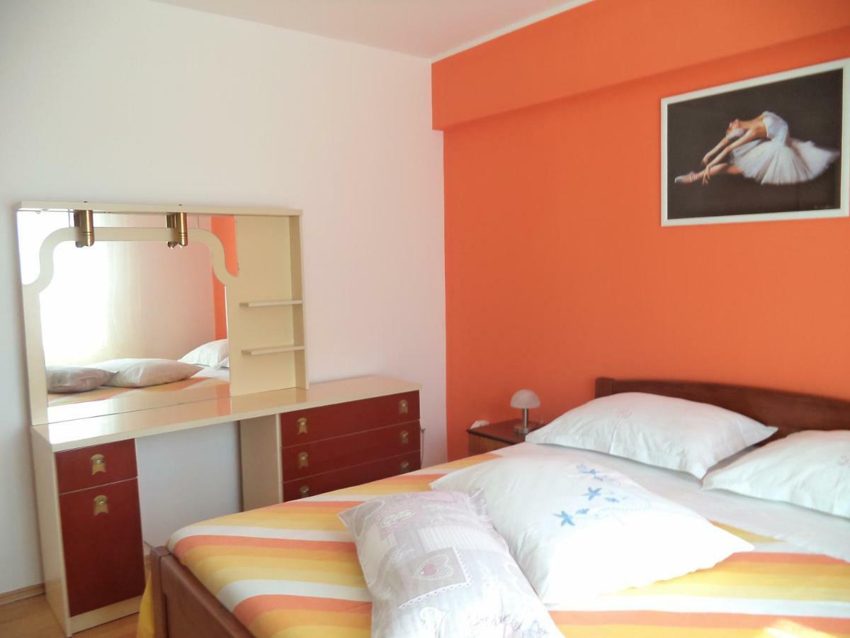 Valeriana Apartment Pula Ngoại thất bức ảnh